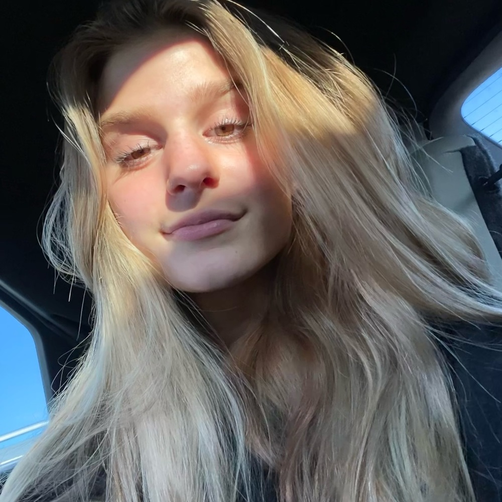 Meet your Posher, Madelyn